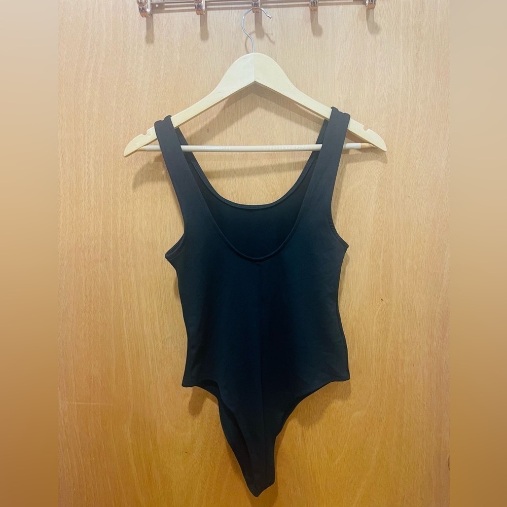 MONAT woman body